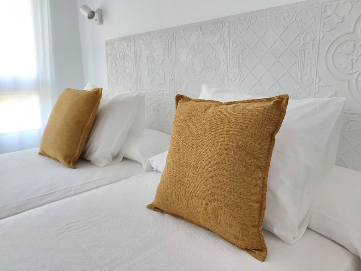 La Posada De Lola - Adults Only Hotel Болоня Екстериор снимка