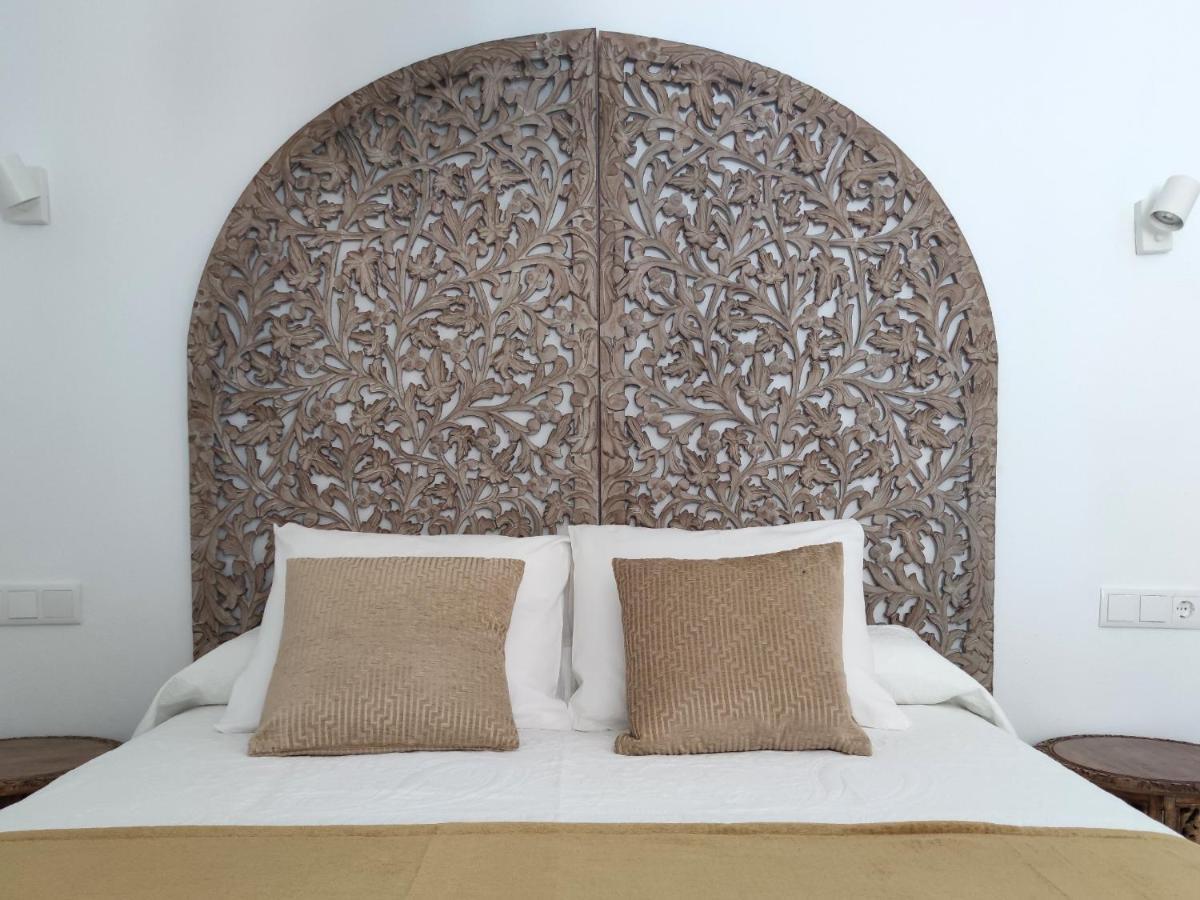 La Posada De Lola - Adults Only Hotel Болоня Екстериор снимка