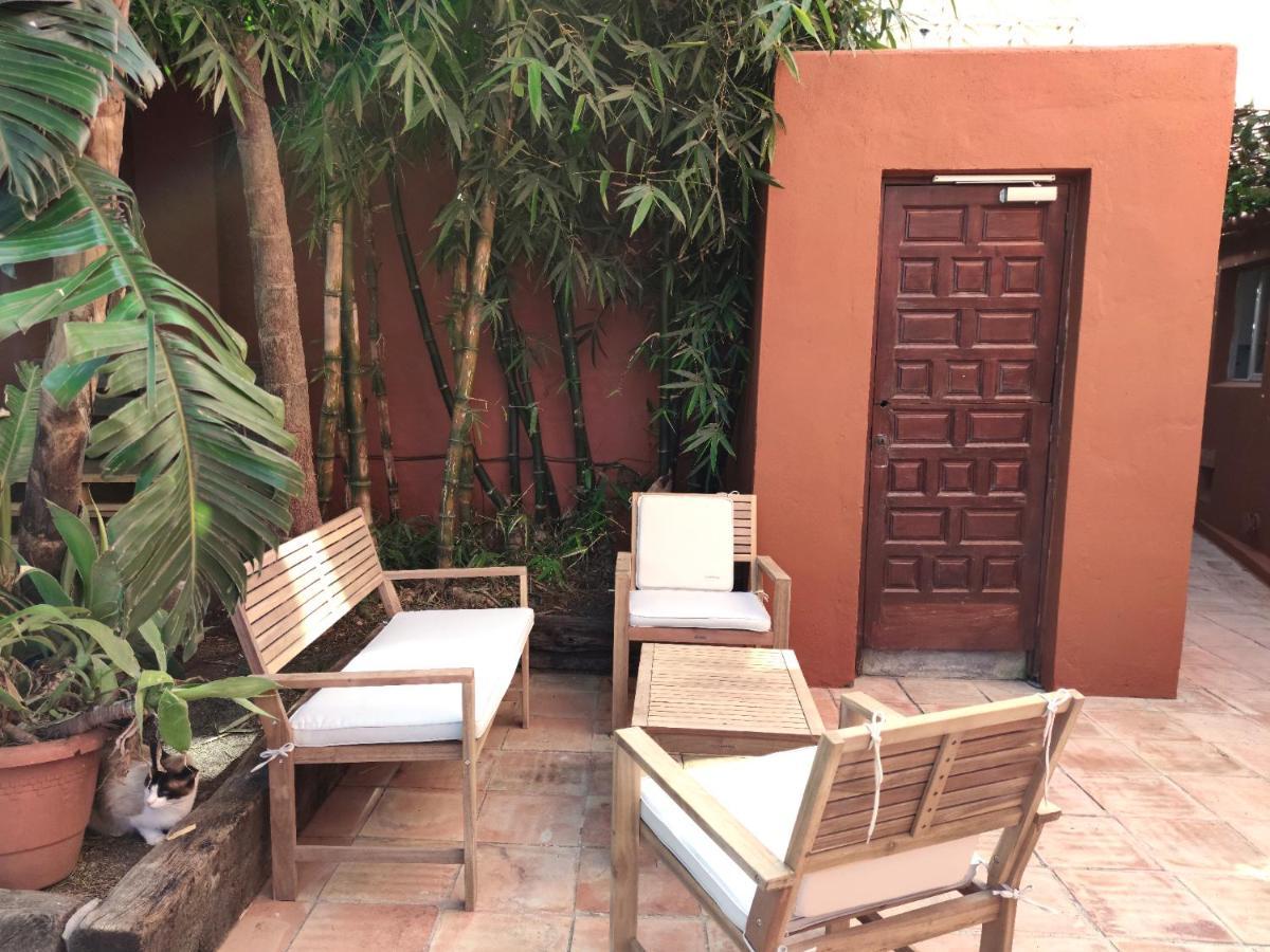 La Posada De Lola - Adults Only Hotel Болоня Екстериор снимка
