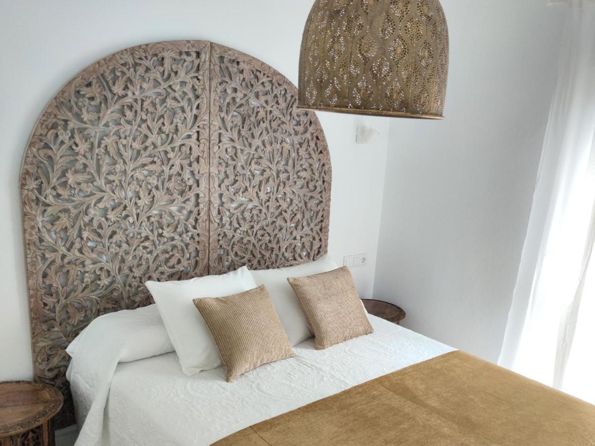 La Posada De Lola - Adults Only Hotel Болоня Екстериор снимка