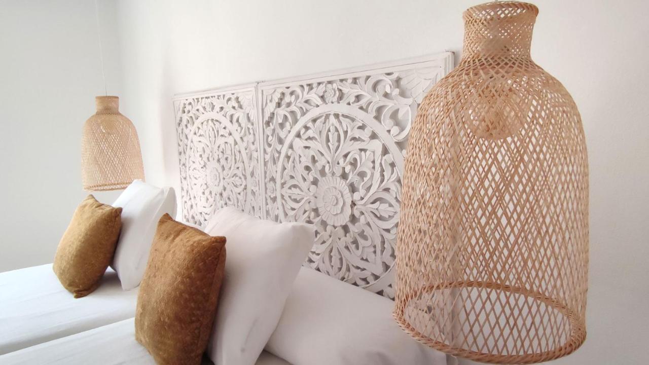 La Posada De Lola - Adults Only Hotel Болоня Екстериор снимка