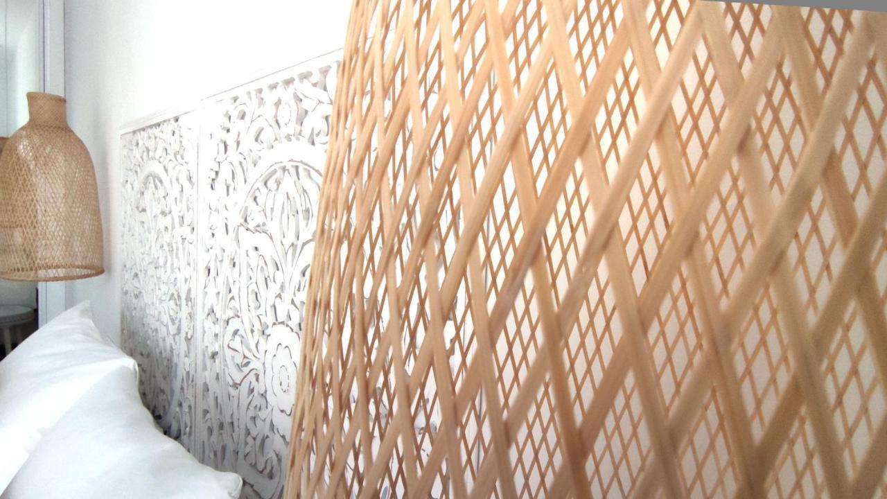 La Posada De Lola - Adults Only Hotel Болоня Екстериор снимка