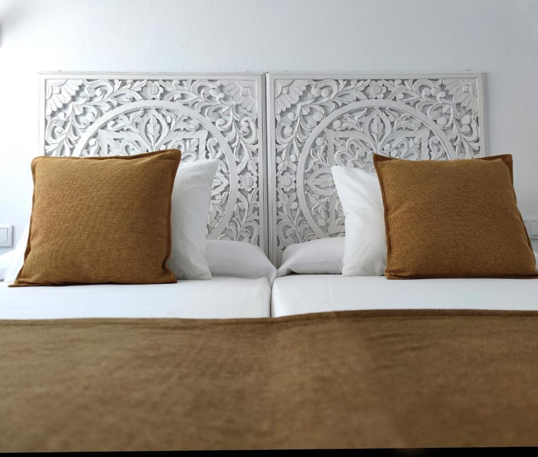 La Posada De Lola - Adults Only Hotel Болоня Екстериор снимка