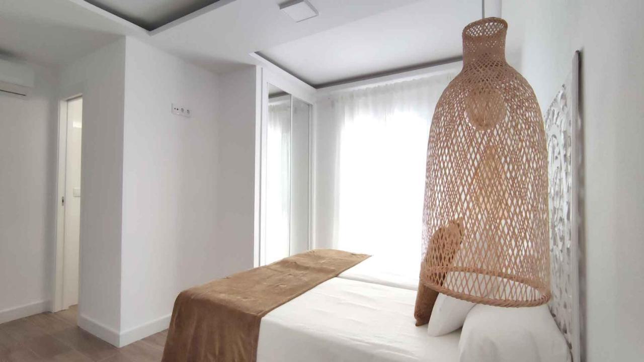 La Posada De Lola - Adults Only Hotel Болоня Екстериор снимка