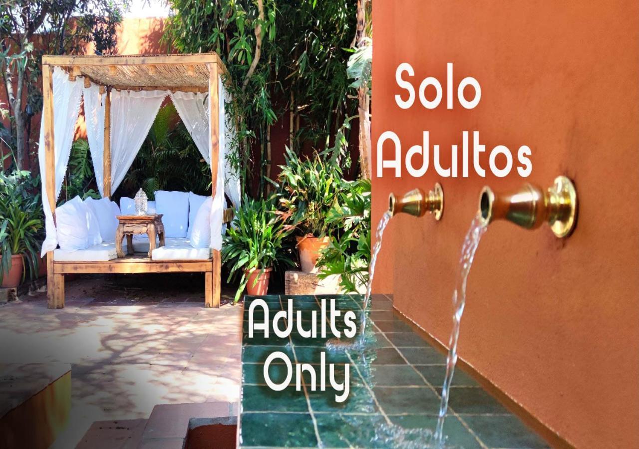 La Posada De Lola - Adults Only Hotel Болоня Екстериор снимка